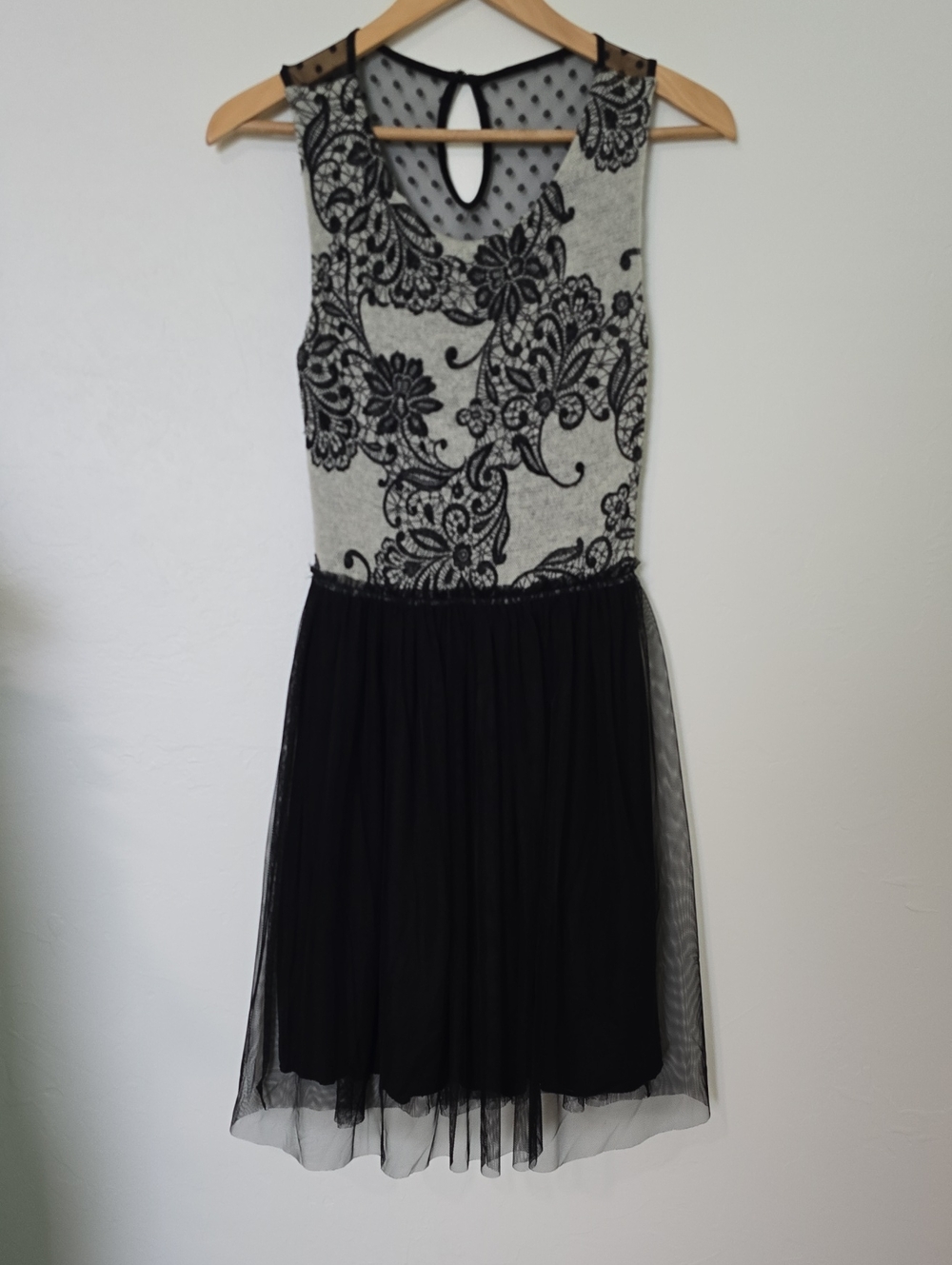 Weston wear By ANTHROPOLOGIE Black & Light grey Lace-Pattern Midi Dress